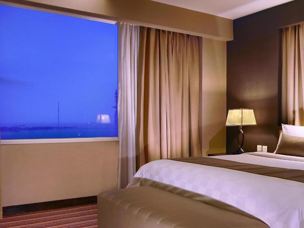 Aston Makassar Hotel & Convention Center Eksteriør bilde