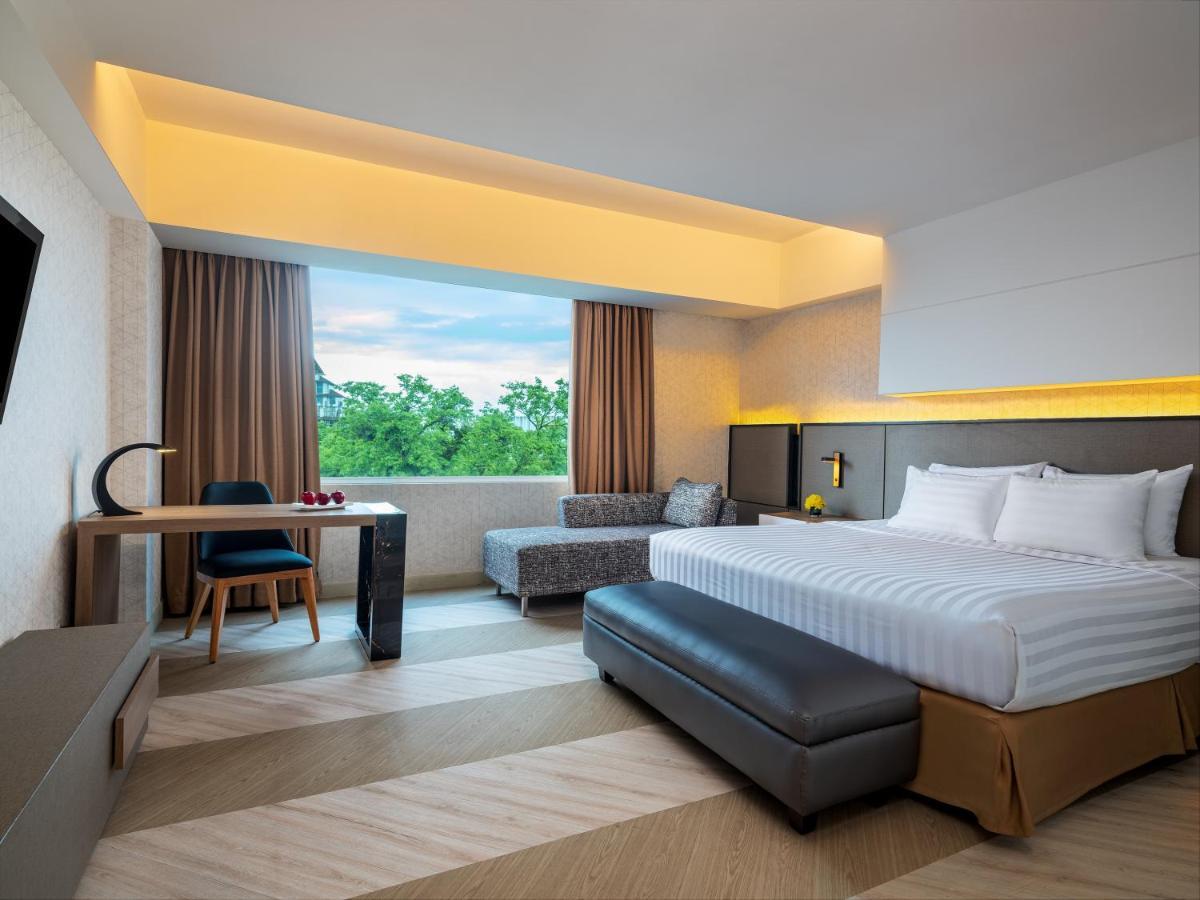Aston Makassar Hotel & Convention Center Eksteriør bilde