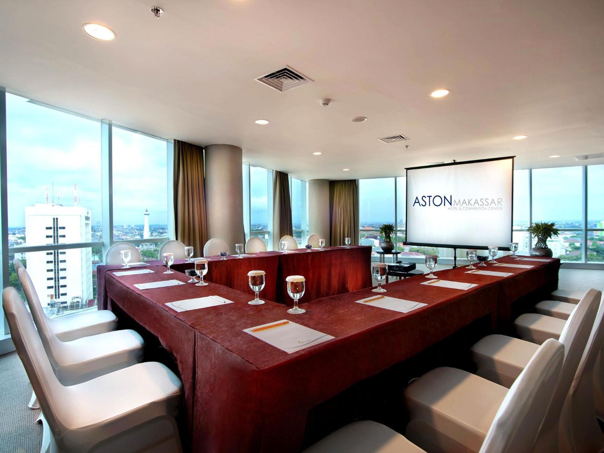Aston Makassar Hotel & Convention Center Eksteriør bilde