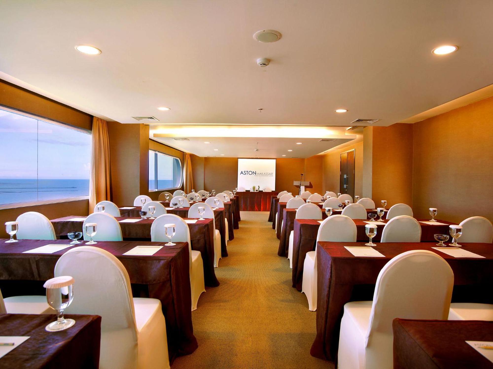 Aston Makassar Hotel & Convention Center Eksteriør bilde
