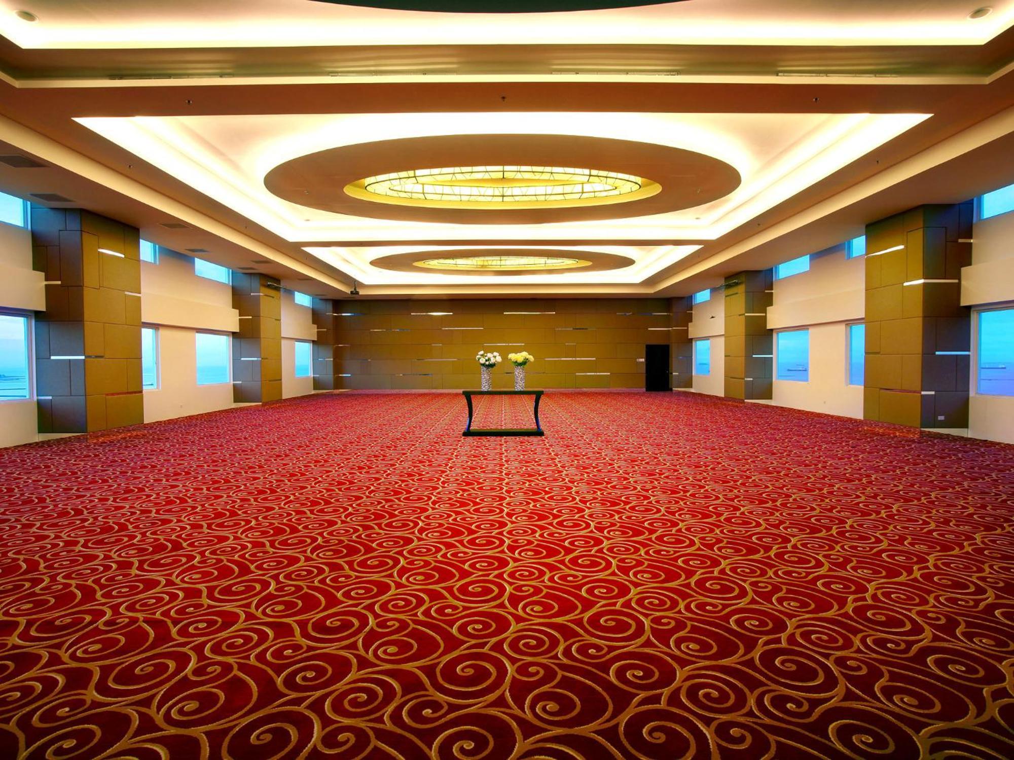 Aston Makassar Hotel & Convention Center Eksteriør bilde