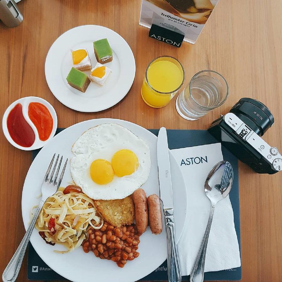 Aston Makassar Hotel & Convention Center Eksteriør bilde
