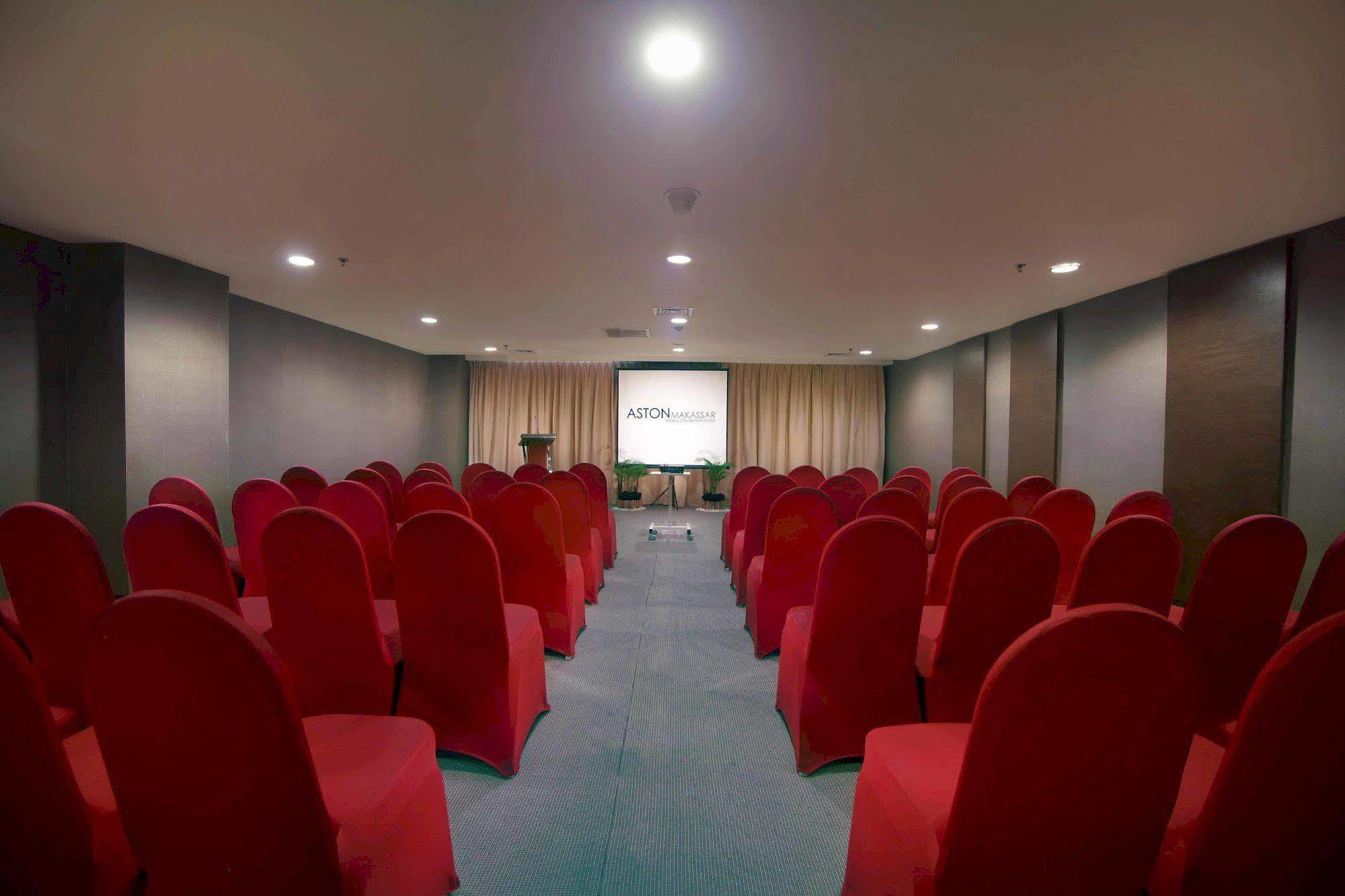 Aston Makassar Hotel & Convention Center Eksteriør bilde