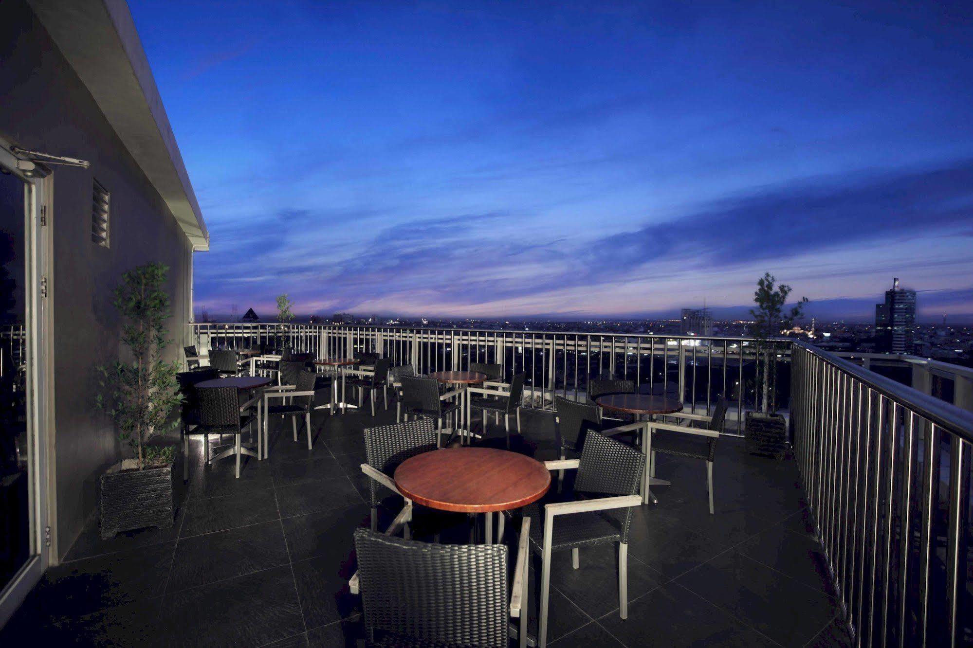Aston Makassar Hotel & Convention Center Eksteriør bilde